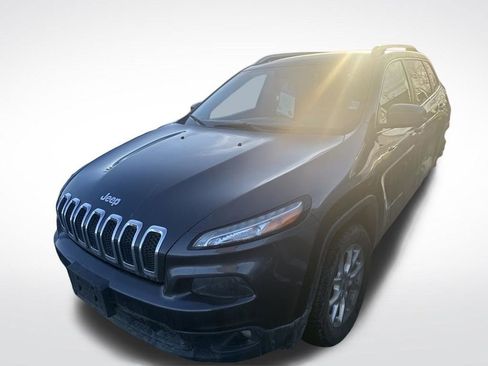 Used 2015 Jeep Cherokee Latitude w/ Cold Weather Group image 5