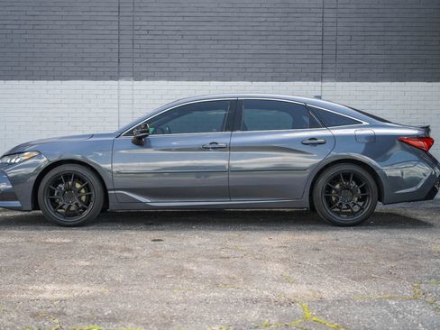 Used 2019 Toyota Avalon XSE FWD image 8