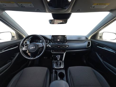 Used 2023 Kia Seltos S image 17