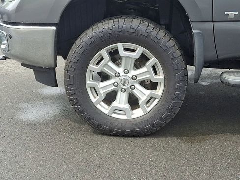 Used 2016 Nissan Titan SL AWD/4WD image 8