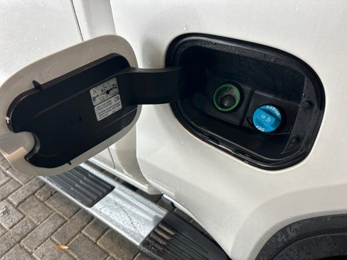 Used 2021 GMC Sierra 1500 Denali w/ Driver Alert Package II image 10