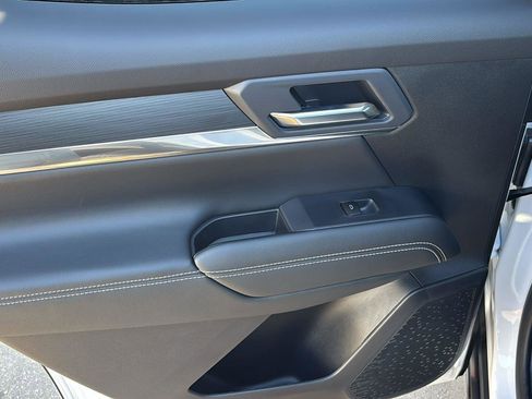 New 2026 GMC Terrain Elevation w/ Elevation Premium Package AWD/4WD image 16