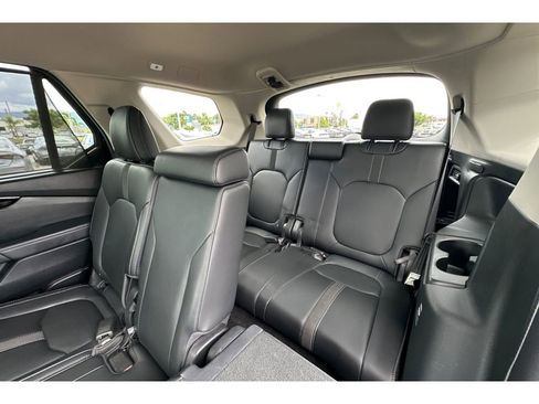 Certified 2025 Honda Pilot EX-L image 17