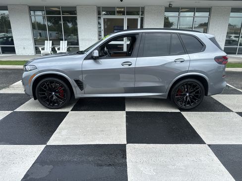 Used 2025 BMW X5 xDrive40i w/ M Sport Package AWD/4WD image 1
