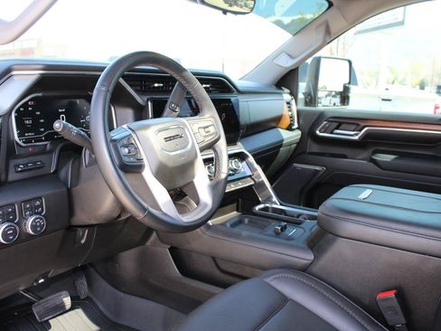 Used 2024 GMC Sierra 3500 Denali w/ Denali Reserve Package AWD/4WD image 15