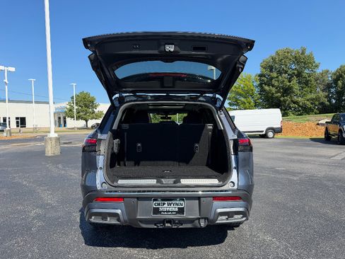 Used 2023 INFINITI QX60 Sensory w/ Vision Package AWD/4WD image 12