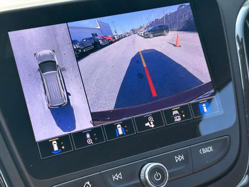 Used 2022 Chevrolet Equinox RS w/ RS Leather Package image 25