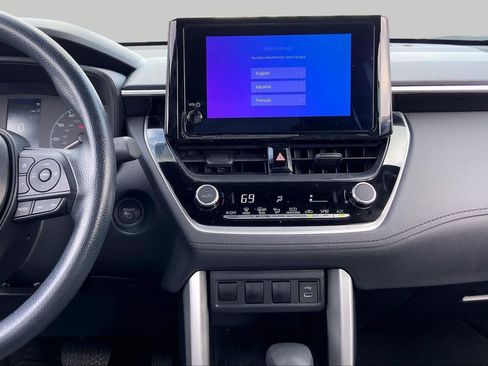 Used 2024 Toyota Corolla Cross AWD Hybrid image 7