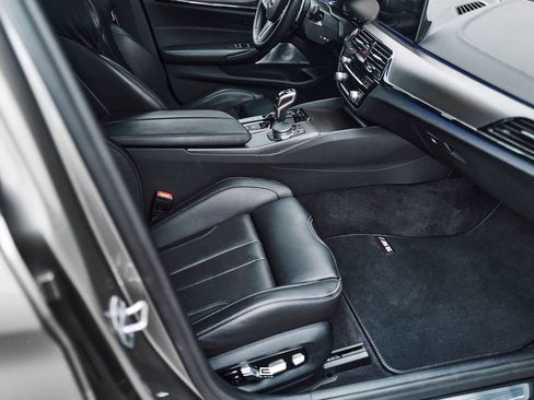 Used 2020 BMW M5 w/ Executive Package image 34