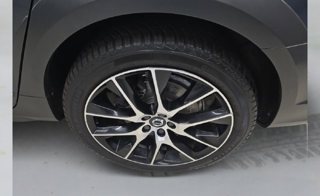 Used 2020 Volvo V90 T6 Cross Country AWD/4WD image 19