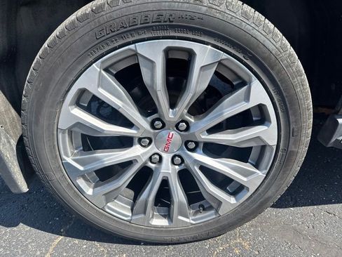 Used 2015 GMC Yukon Denali w/ Open Road Package AWD/4WD image 9
