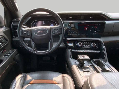 Used 2024 GMC Sierra 1500 AT4 w/ Technology Package AWD/4WD image 5