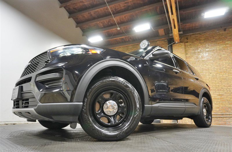 Used 2025 Ford Explorer 4WD Police Interceptor image 3