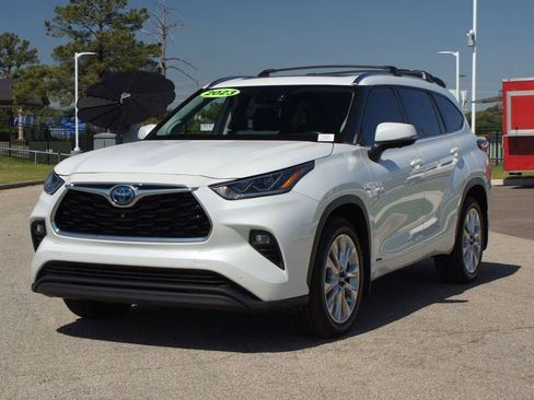 Used 2023 Toyota Highlander Limited image 27