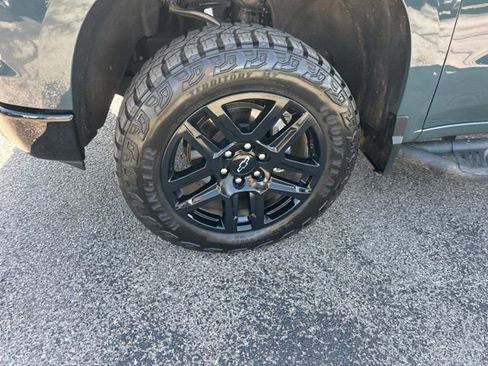 Used 2025 Chevrolet Silverado 1500 LT Trail Boss w/ Convenience Package II image 10