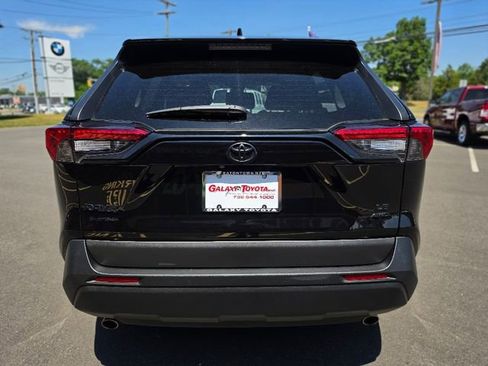Used 2023 Toyota RAV4 LE AWD/4WD image 6