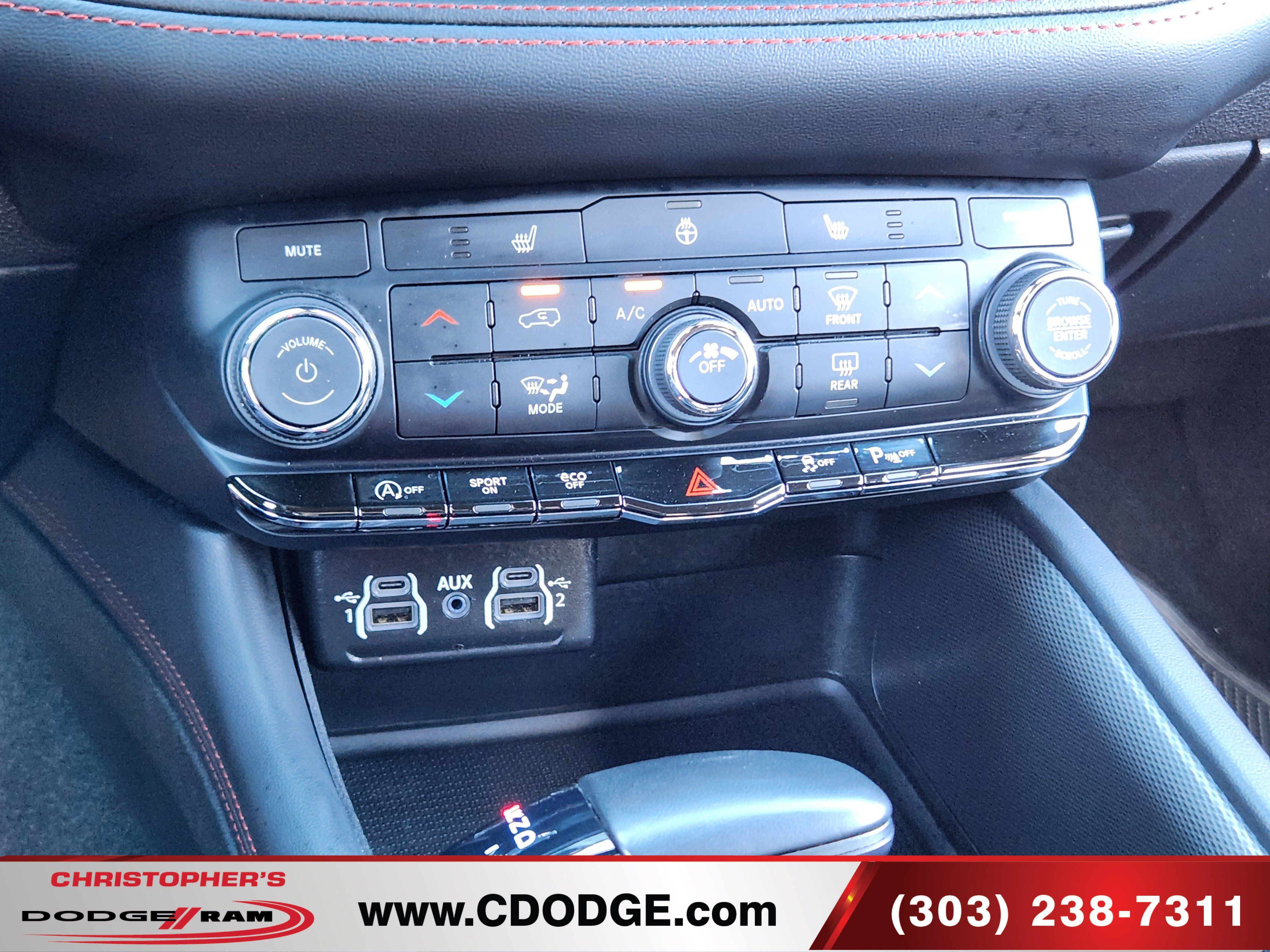Used 2025 Dodge Durango GT AWD/4WD image 27