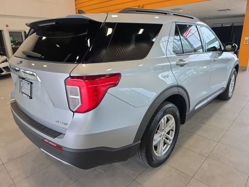 Certified 2023 Ford Explorer XLT w/ Equipment Group 202A AWD/4WD image 7