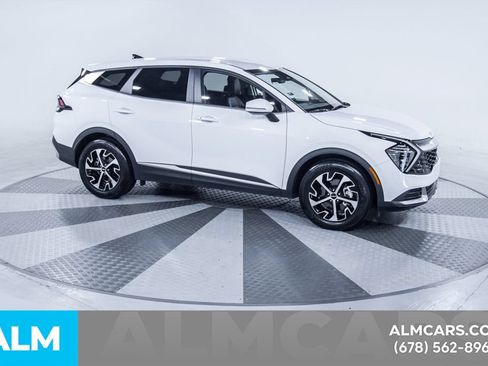 Used 2025 Kia Sportage EX FWD image 13