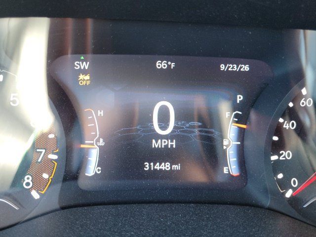Used 2024 Jeep Compass Latitude w/ Convenience Group AWD/4WD image 21
