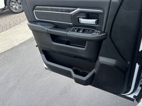 Used 2024 RAM 2500 Big Horn w/ Bed Utility Group image 19