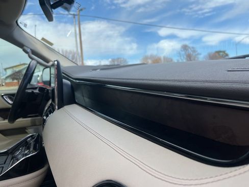 Used 2019 Lincoln Navigator Reserve image 35