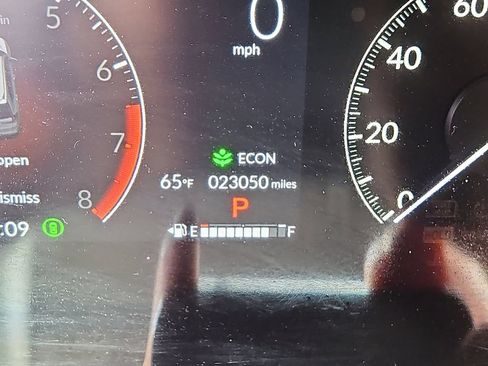 Used 2025 Honda CR-V LX image 13