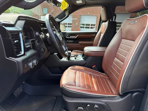 Used 2025 GMC Sierra 1500 Denali Ultimate AWD/4WD image 18