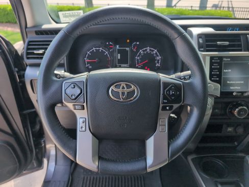 Certified 2022 Toyota 4Runner SR5 Premium w/ Moonroof Package RWD image 18