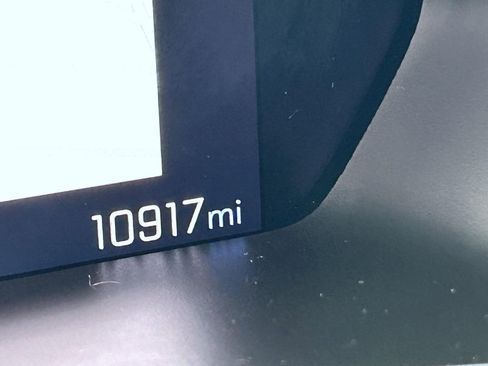 Used 2024 Chevrolet Colorado LT w/ LT Convenience Package image 13