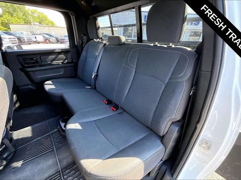 Used 2024 RAM 3500 Tradesman w/ Chrome Appearance Group AWD/4WD image 6