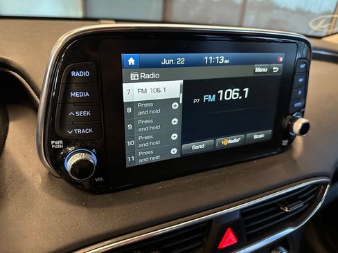 Used 2020 Hyundai Santa Fe Limited AWD/4WD image 13