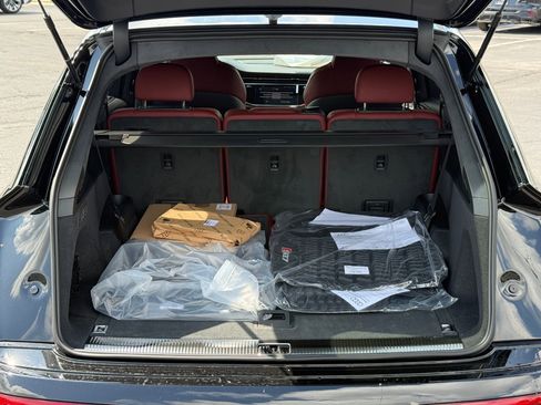 New 2026 Audi SQ7 Prestige image 8