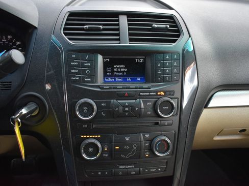 Used 2016 Ford Explorer FWD image 27