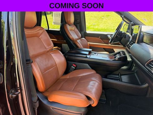 Used 2018 Lincoln Navigator Reserve w/ Technology Package AWD/4WD image 39