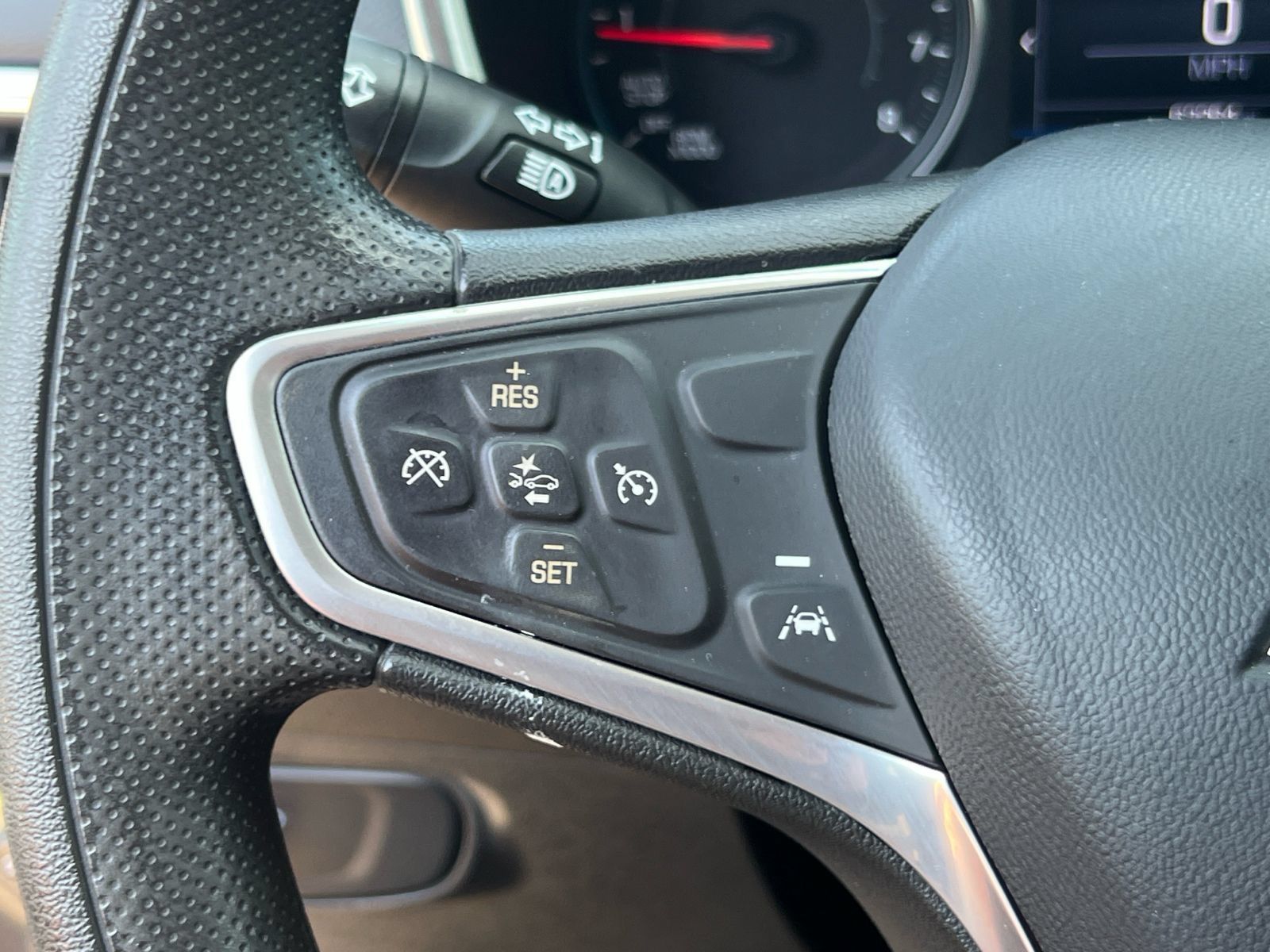 Used 2023 Chevrolet Equinox LT FWD image 26