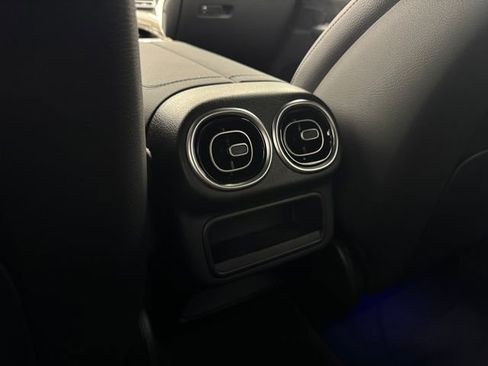 New 2025 Mercedes-Benz GLC 300 image 37