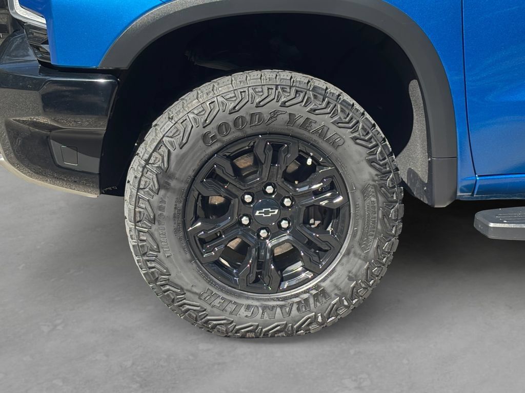 Certified 2023 Chevrolet Silverado 1500 ZR2 w/ Technology Package AWD/4WD image 9
