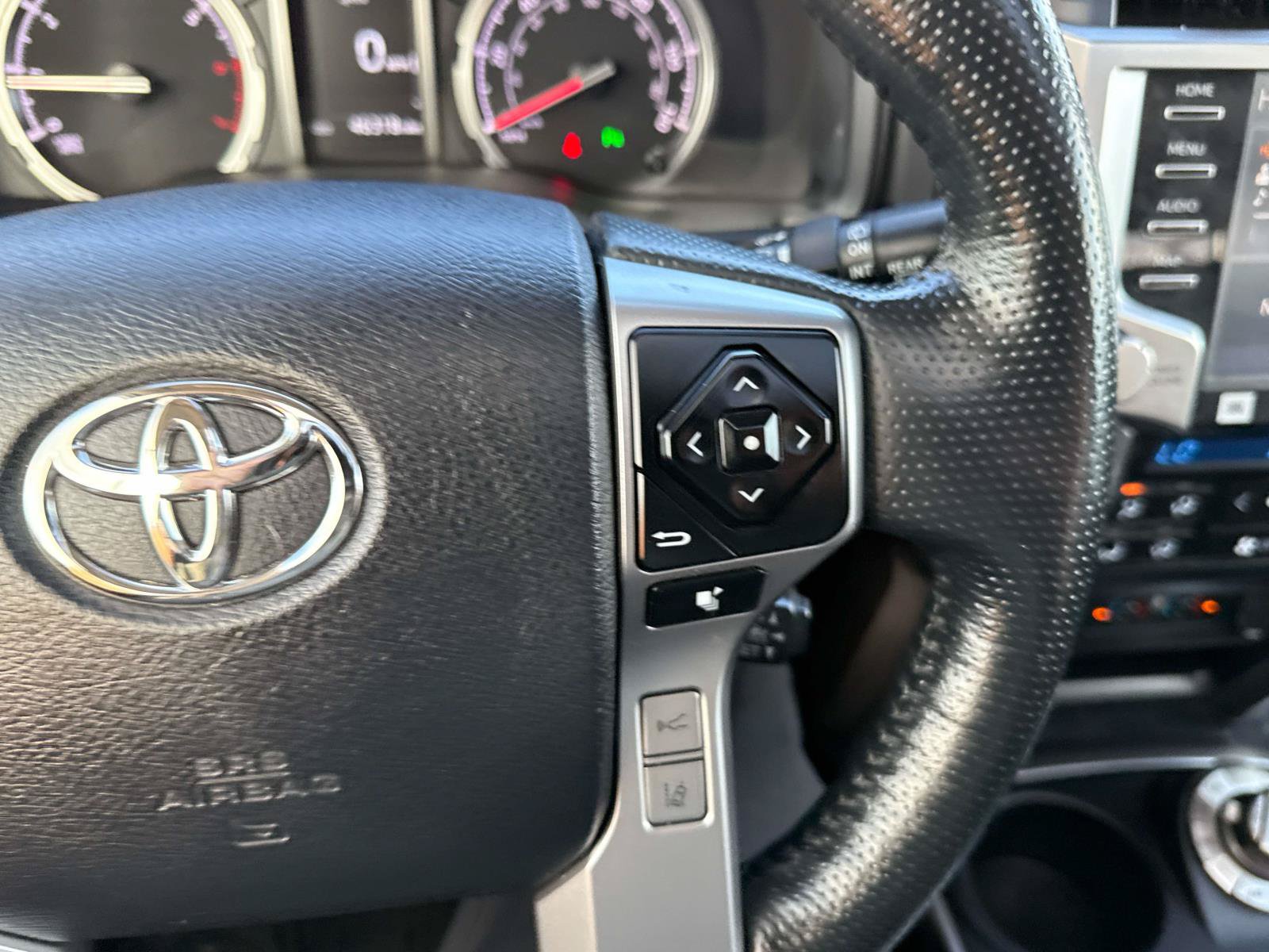 Used 2023 Toyota 4Runner Limited AWD/4WD image 25