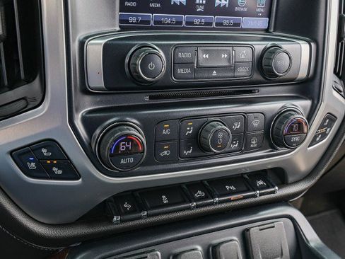Used 2018 GMC Sierra 1500 SLT AWD/4WD image 18
