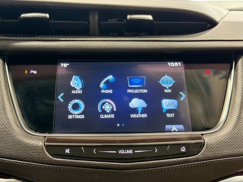 Used 2017 Cadillac XT5 Luxury w/ Driver Awareness Package FWD image 13