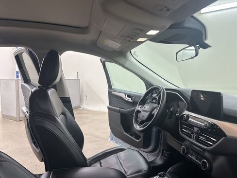 Used 2022 Ford Escape SEL image 21