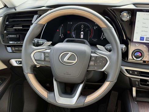 Used 2023 Lexus RX 350 Luxury w/ Cold Area Package image 9