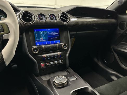 Used 2022 Ford Mustang Shelby GT500 w/ Carbon Fiber Track Pack image 17