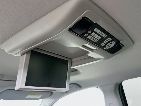 Used 2018 Honda Pilot Touring image 10