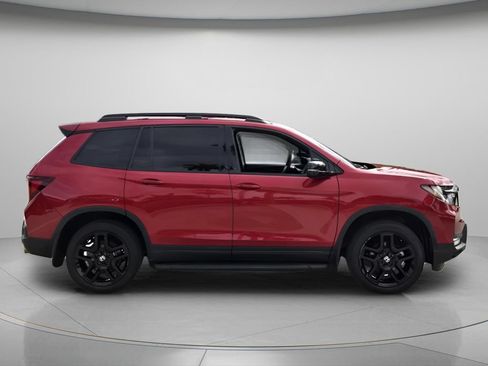 Used 2024 Honda Passport Black Edition image 3