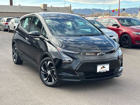 Used 2023 Chevrolet Bolt LT image 1