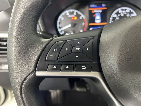Used 2022 Nissan Altima 2.5 S FWD image 12
