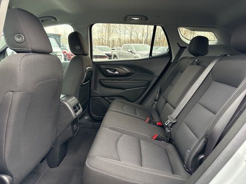 Used 2022 GMC Terrain SLE w/ Driver Convenience Package image 11