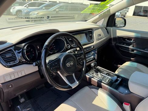 Used 2016 Kia Sedona SX Limited FWD image 28